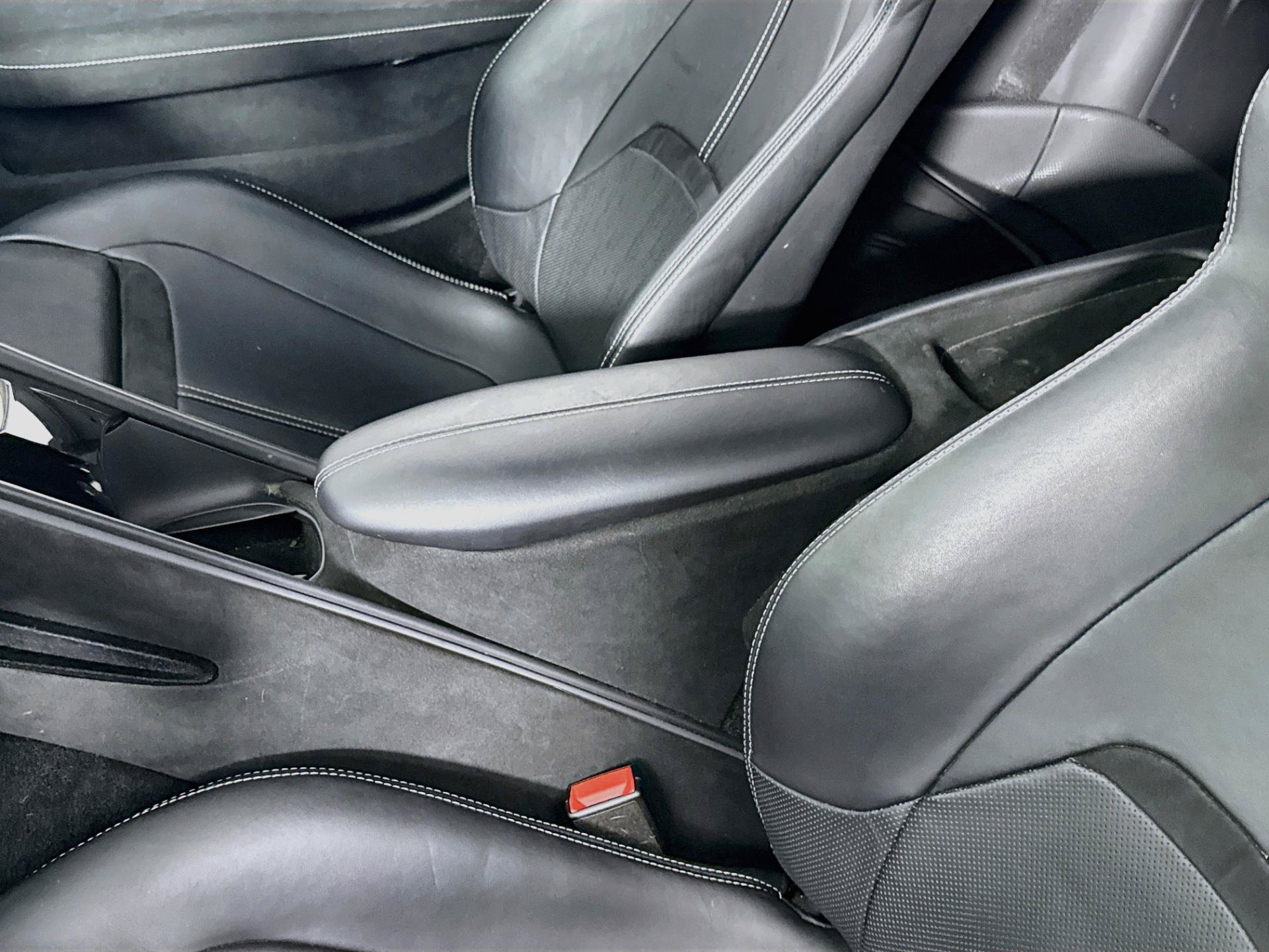 Used 2021 Ferrari Roma RWD image 42