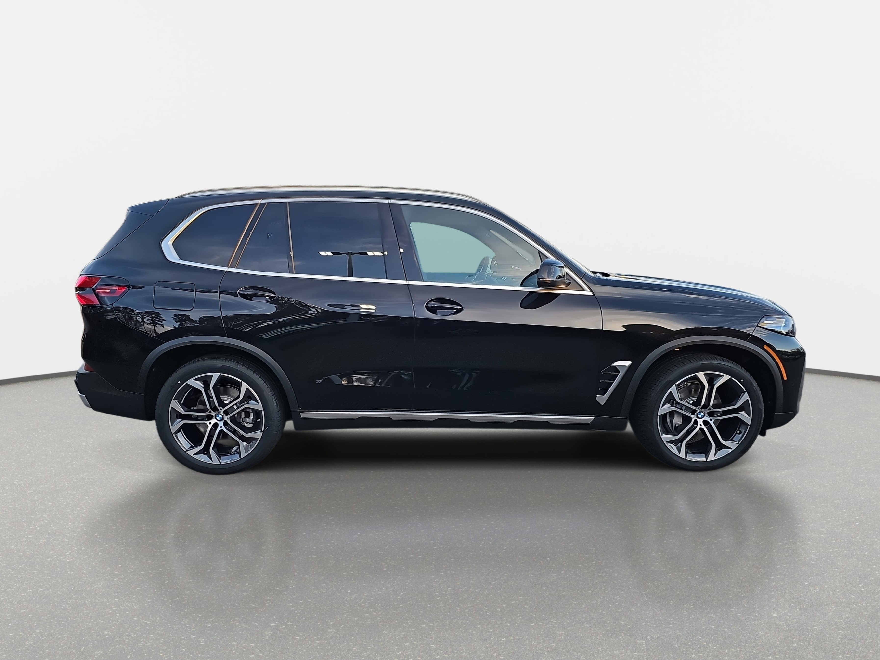 New 2026 BMW X5 xDrive40i w/ Climate Comfort Package image 4