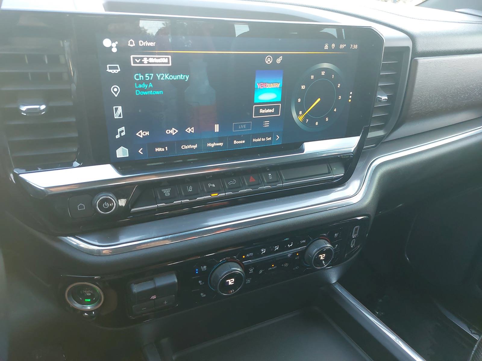 Used 2024 Chevrolet Silverado 2500 High Country w/ Technology Package AWD/4WD image 20