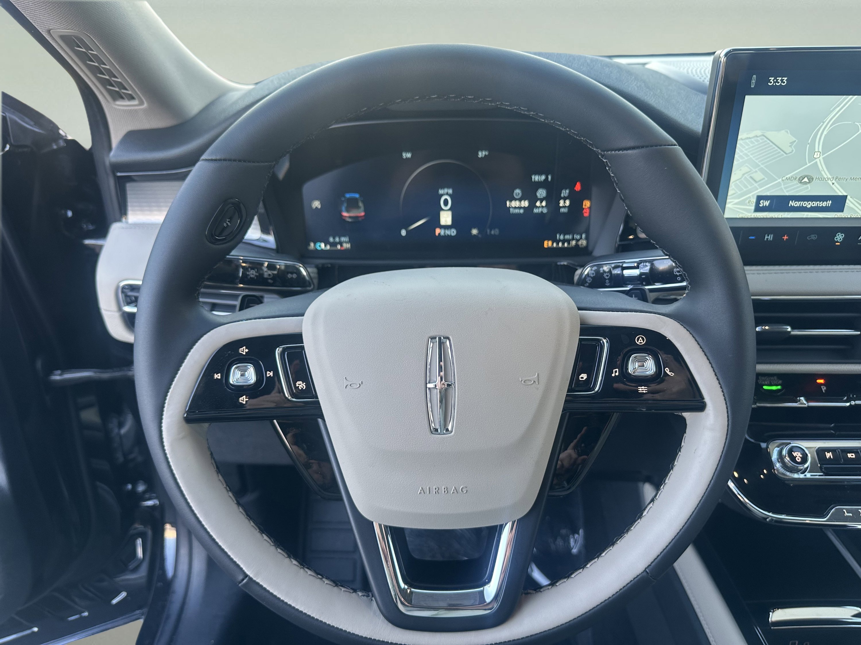 New 2026 Lincoln Corsair Premiere image 12