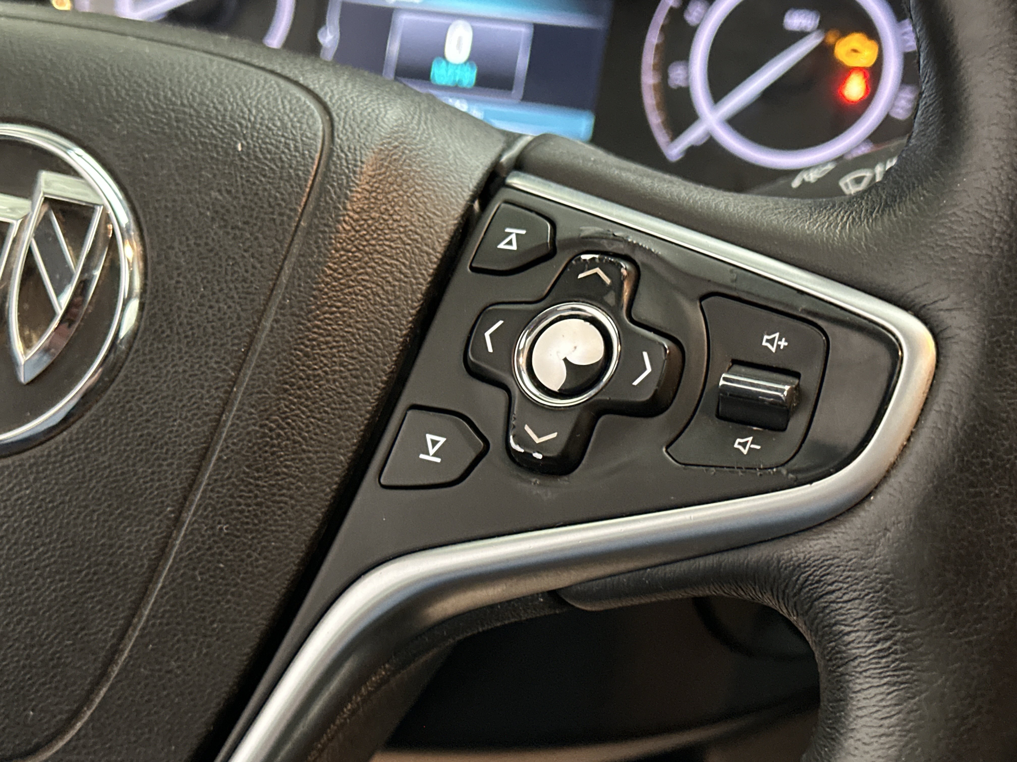 Used 2015 Buick Regal FWD image 23