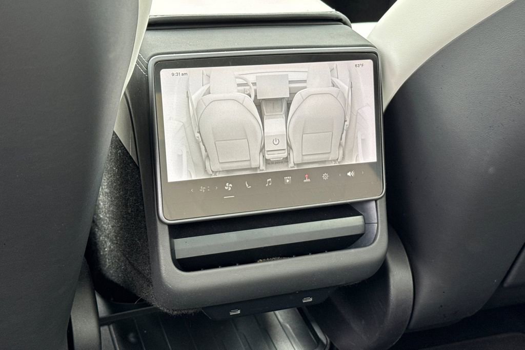 Used 2026 Tesla Model Y 2WD image 14
