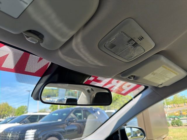 Used 2019 Toyota Corolla LE FWD image 21
