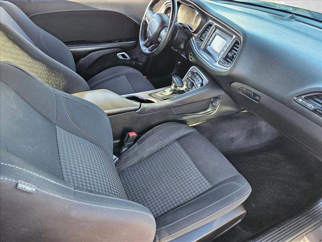 Used 2016 Dodge Challenger SXT w/ Blacktop Package image 15