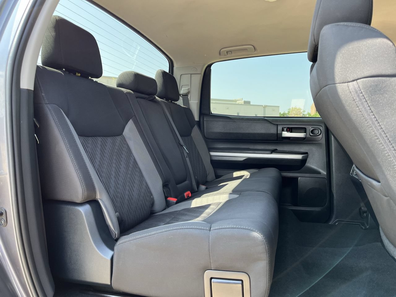 Used 2017 Toyota Tundra SR5 w/ SR5 Upgrade Package RWD image 26
