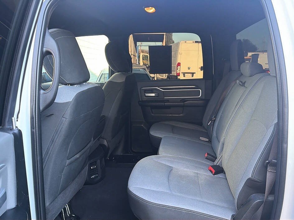 Used 2021 RAM 2500 Big Horn w/ Level 1 Equipment Group AWD/4WD image 17