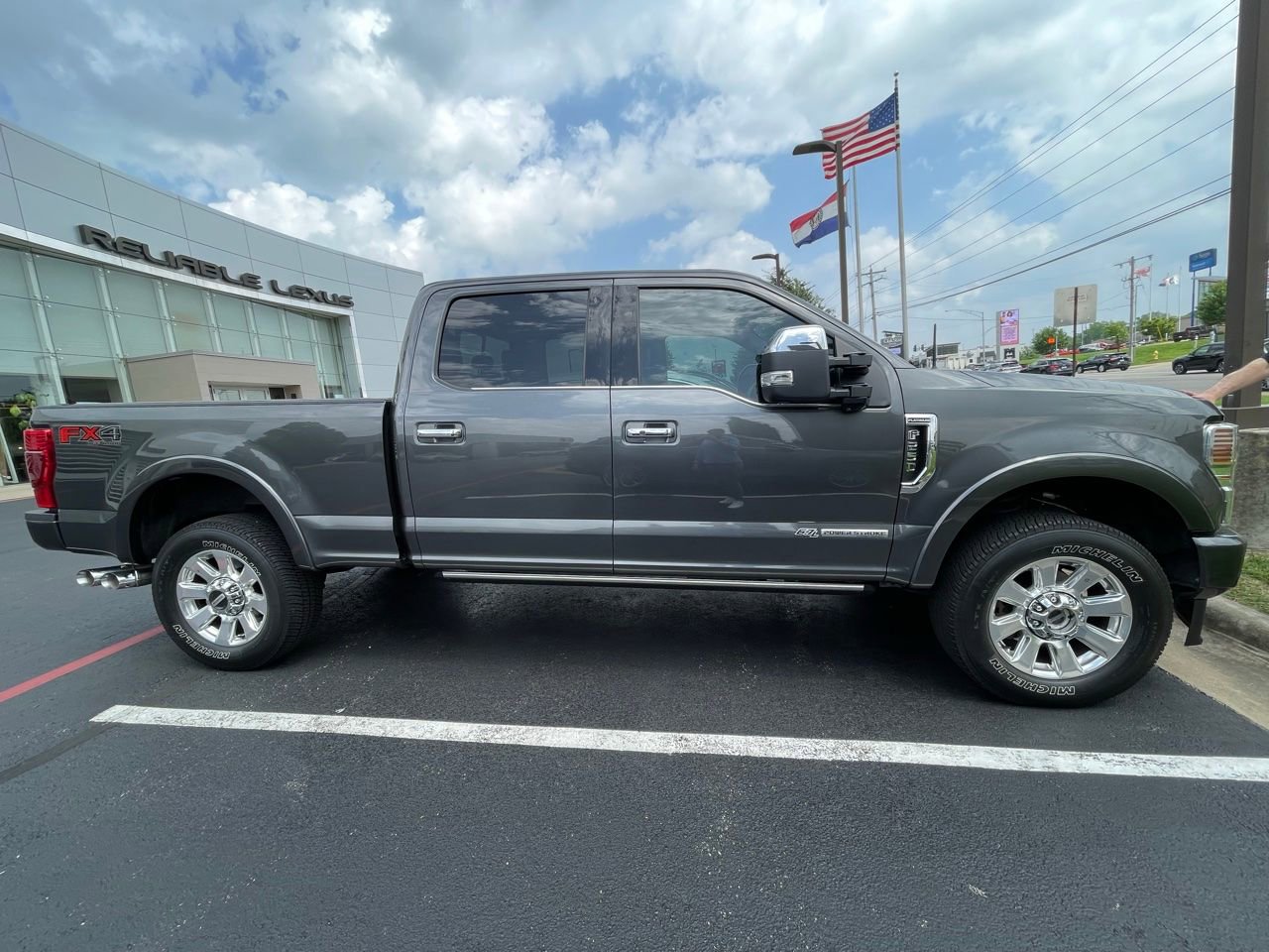 Used 2020 Ford F250 Platinum w/ FX4 Off-Road Package AWD/4WD image 6