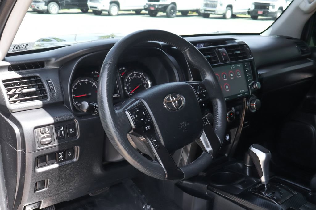 Used 2022 Toyota 4Runner TRD Off-Road AWD/4WD image 22