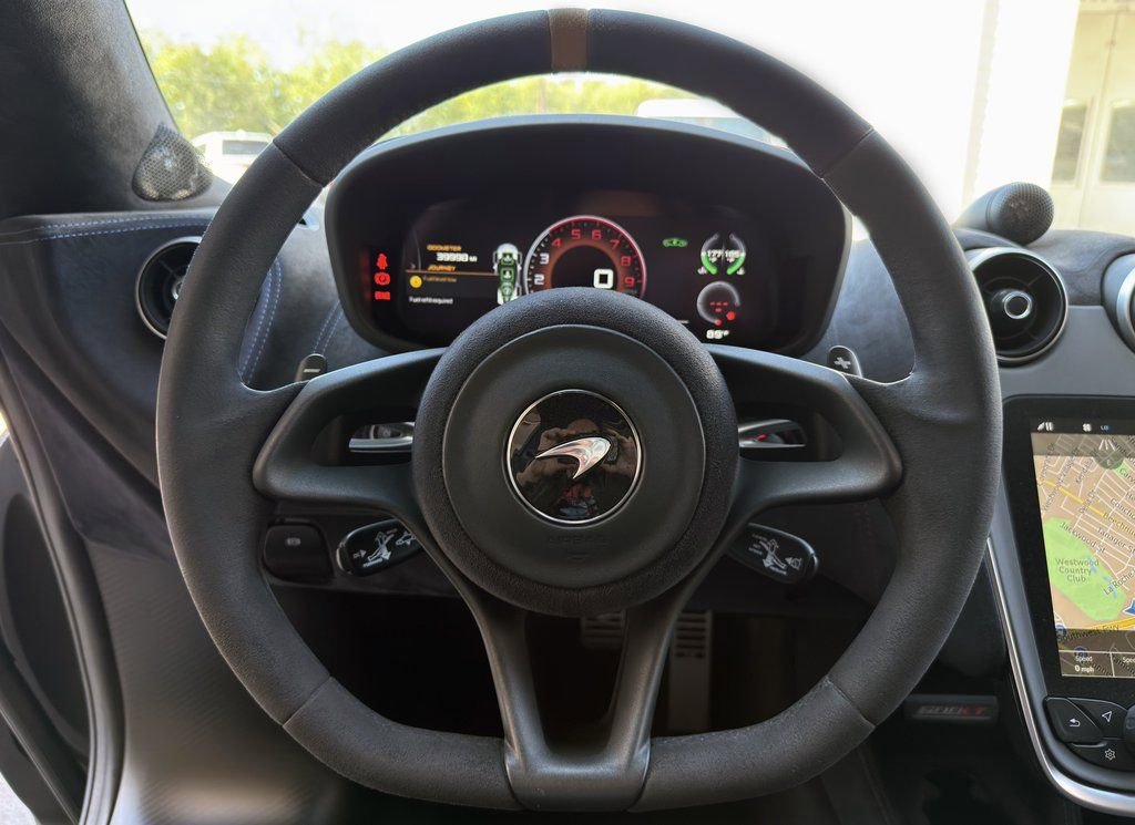 Used 2020 McLaren 600LT Spider image 16