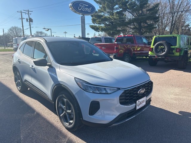 New 2025 Ford Escape ST-Line w/ Tech Pack #1 image 2