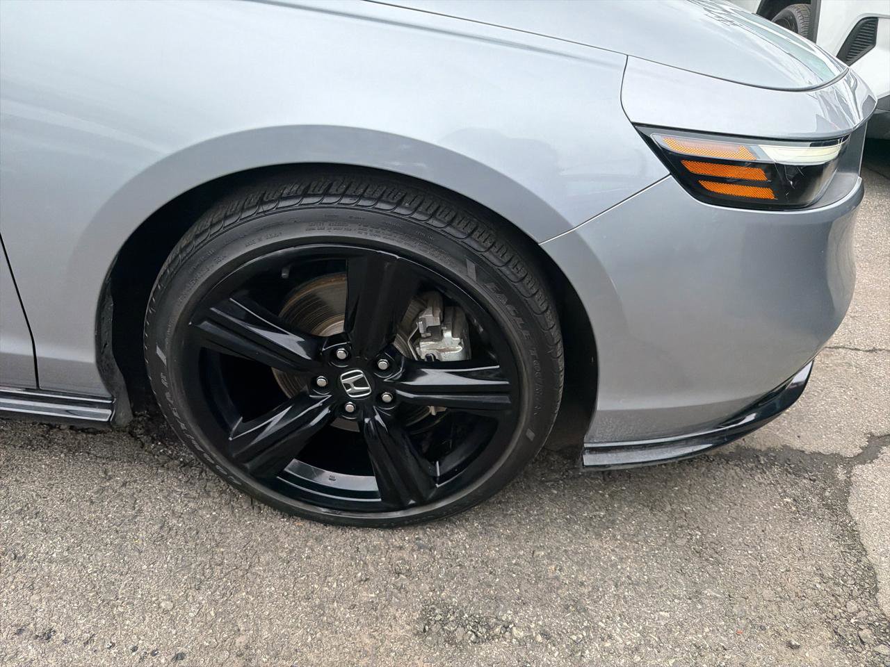 Used 2023 Honda Accord Sport image 4