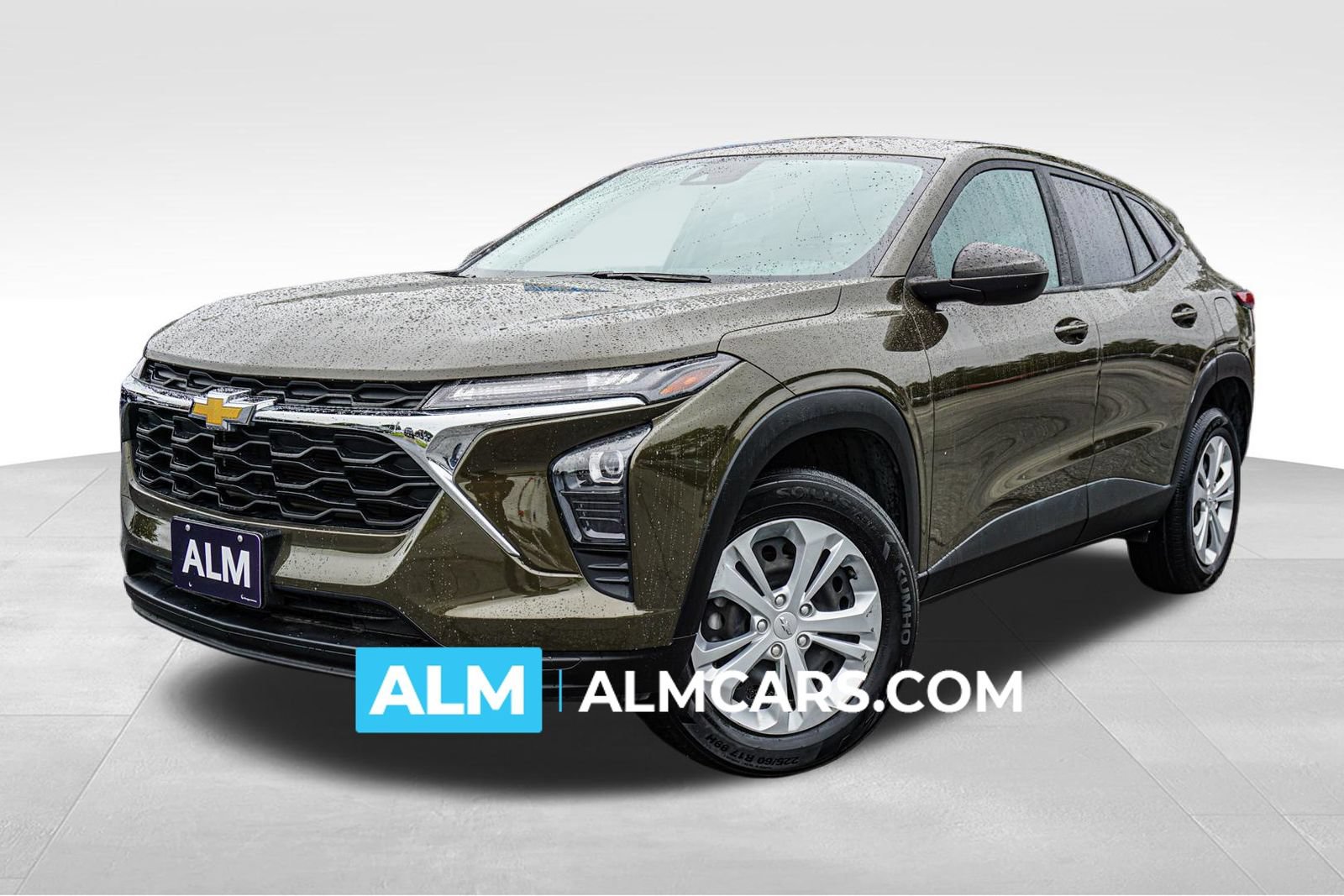 Used 2024 Chevrolet Trax LS FWD image 1