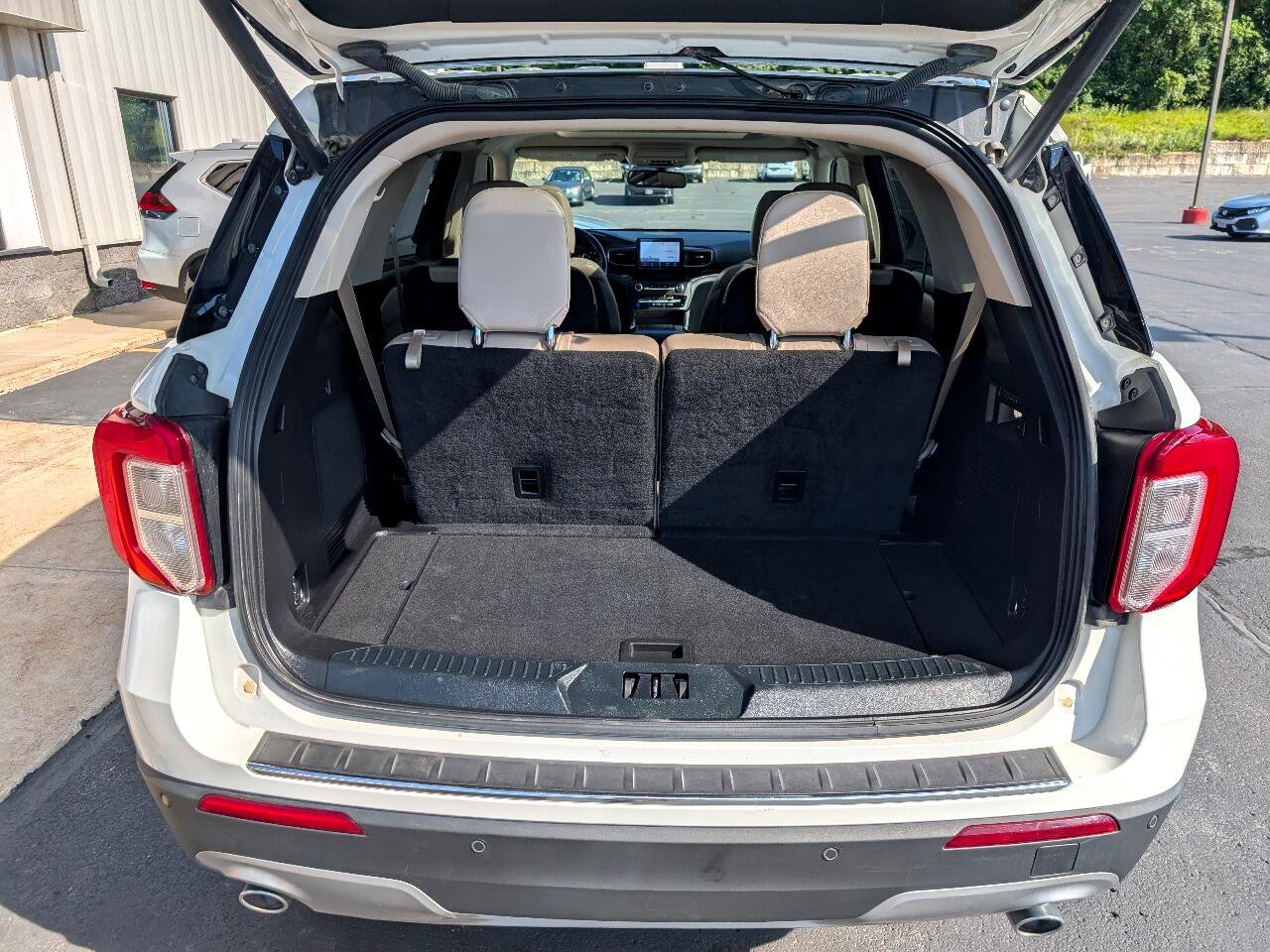 Used 2020 Ford Explorer Limited image 12