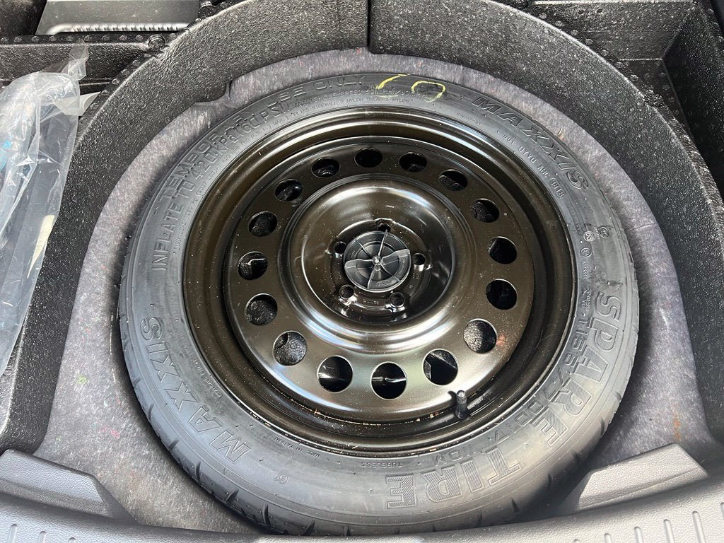 Used 2019 Ford Escape Titanium AWD/4WD image 6