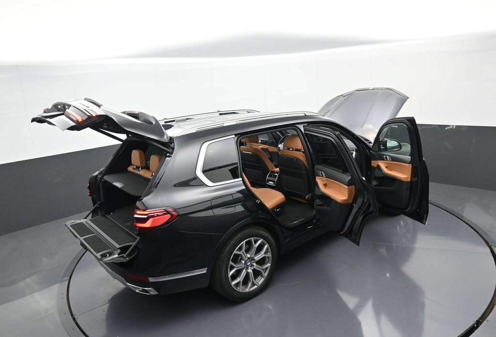 Used 2024 BMW X7 xDrive40i AWD/4WD image 46