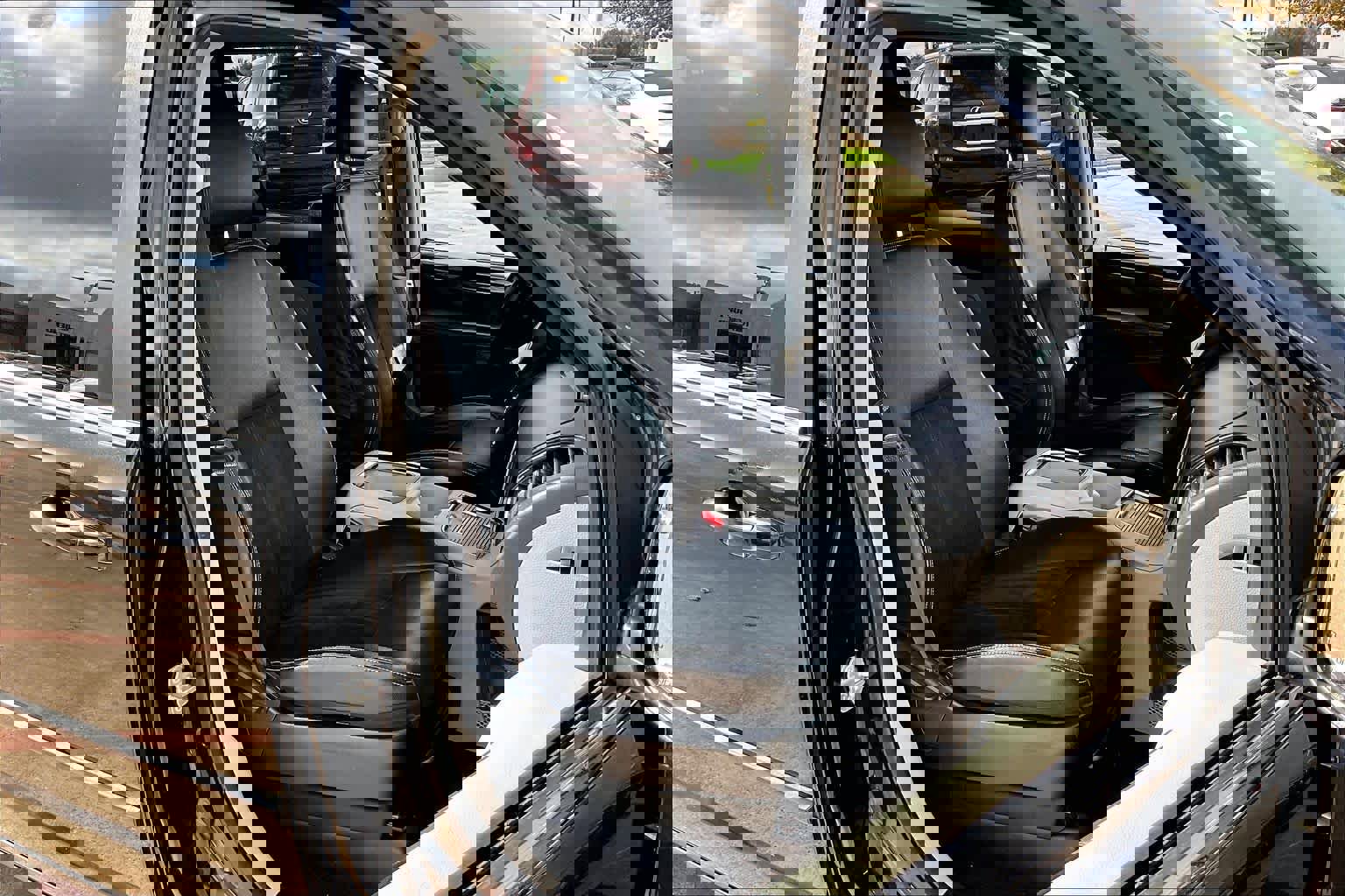 Used 2017 Dodge Grand Caravan SXT image 8