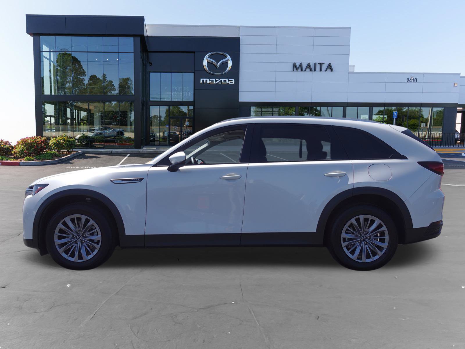Certified 2024 MAZDA CX-90 Plug-In Hybrid w/ Preferred AWD/4WD image 8