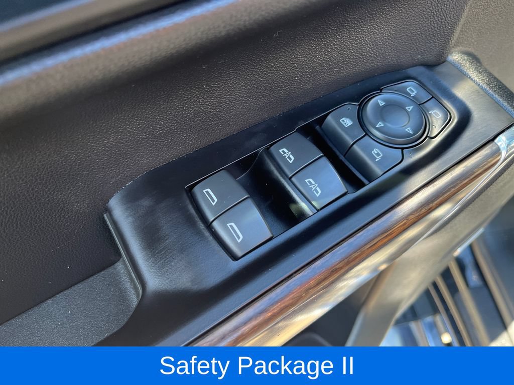 Used 2019 Chevrolet Silverado 1500 High Country w/ High Country Premium Package AWD/4WD image 14