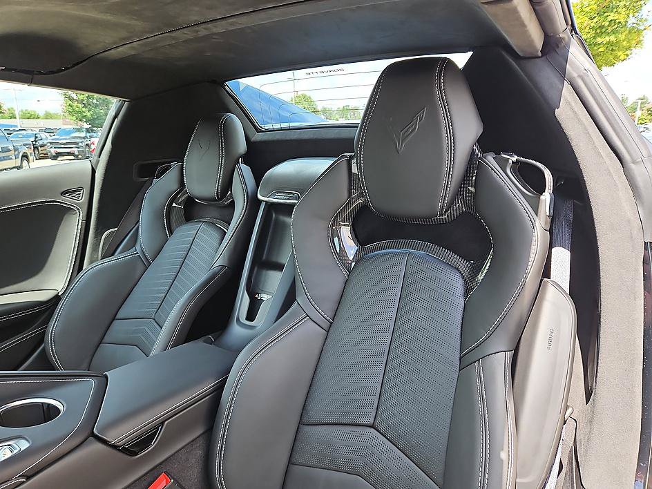 New 2027 Chevrolet Corvette Grand Sport w/ Z52 Sport Performance Package RWD image 15