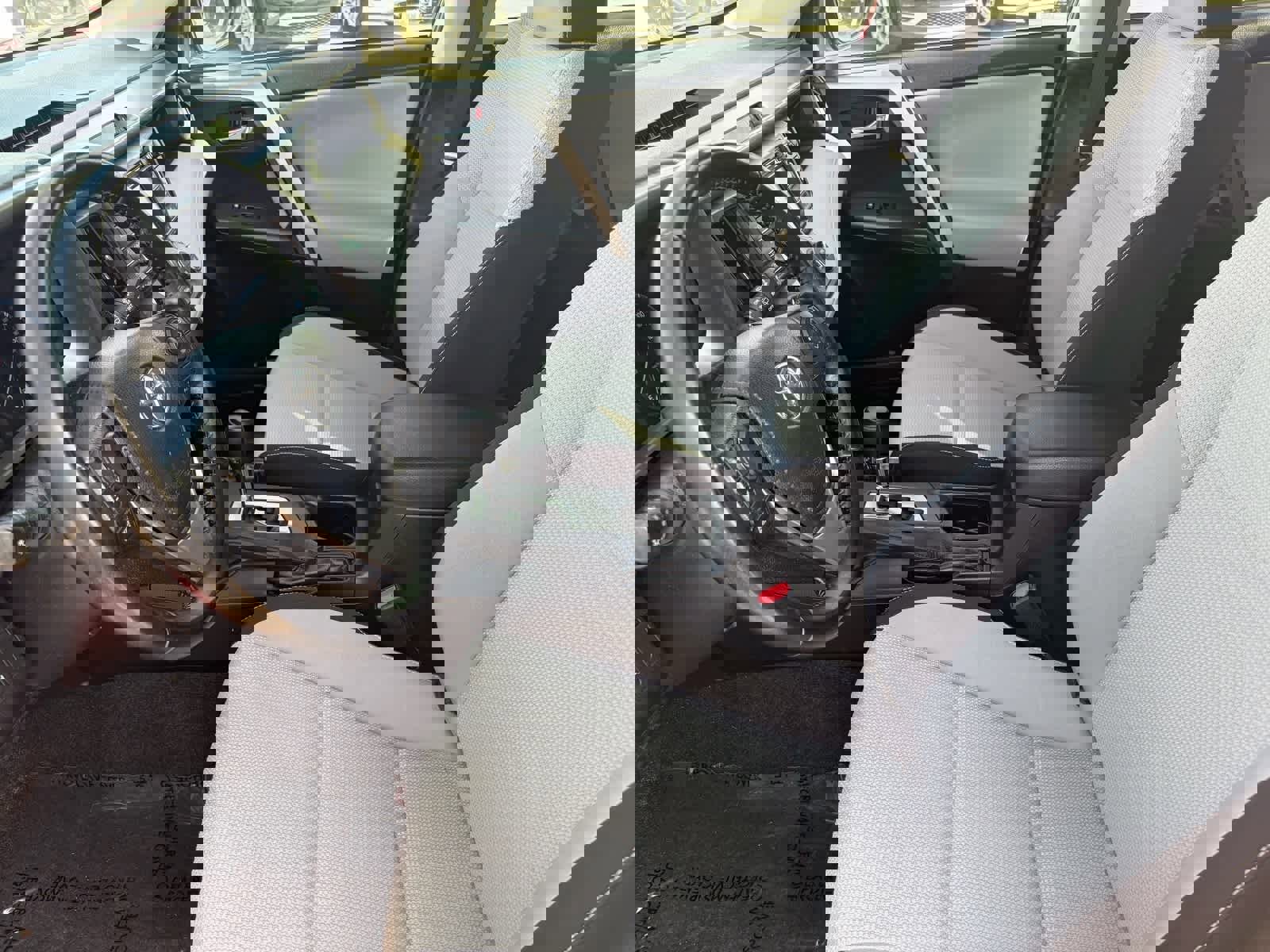 Used 2017 Toyota RAV4 XLE image 13