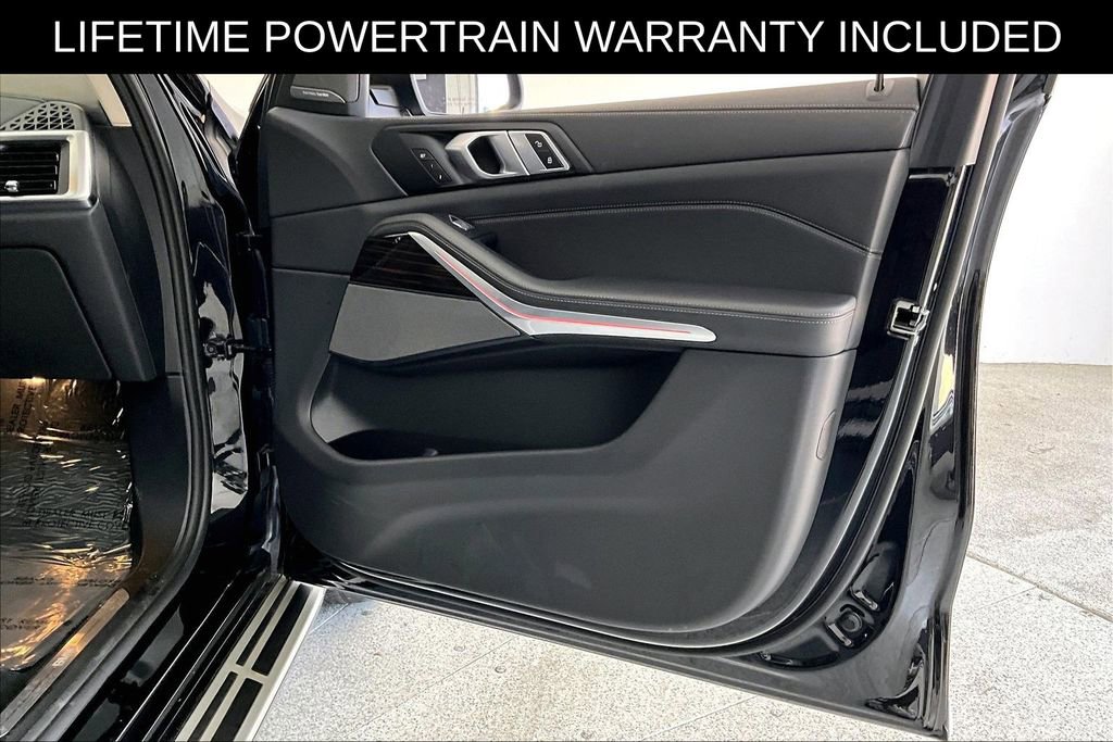 Used 2025 BMW X7 xDrive40i image 24