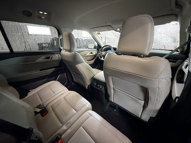 Used 2025 Ford Explorer Active w/ Active Comfort Package image 11
