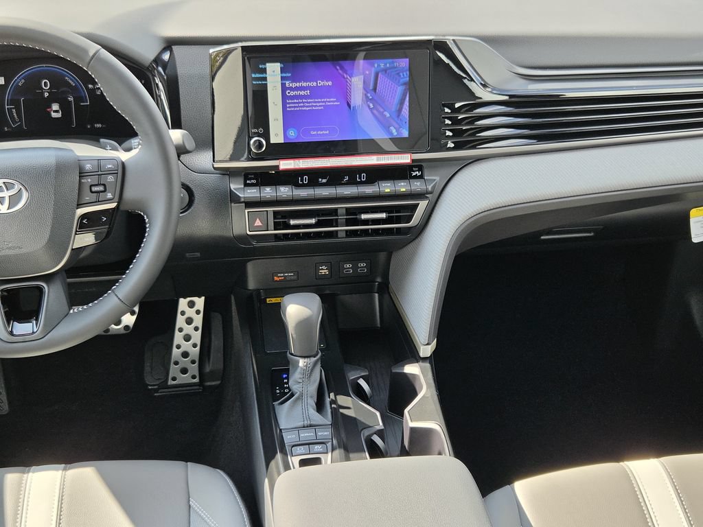 Used 2026 Toyota Camry SE FWD image 16