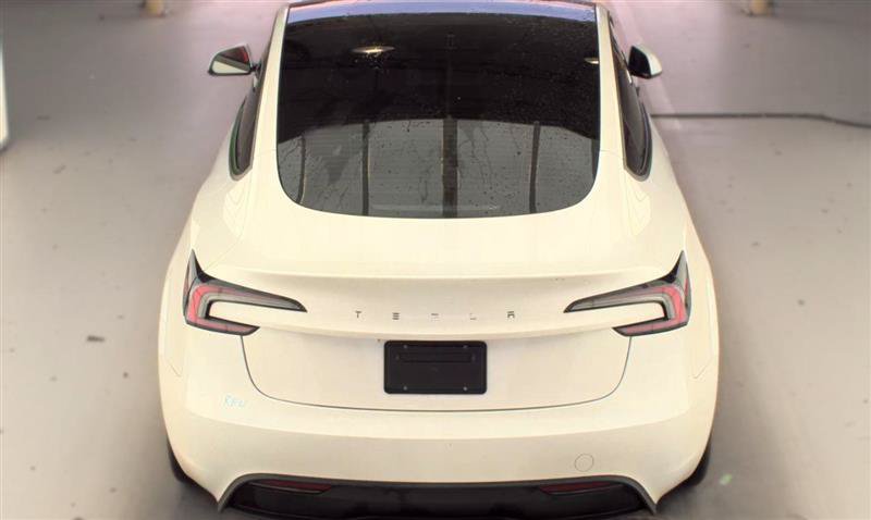 Used 2024 Tesla Model 3 Standard Range RWD image 3