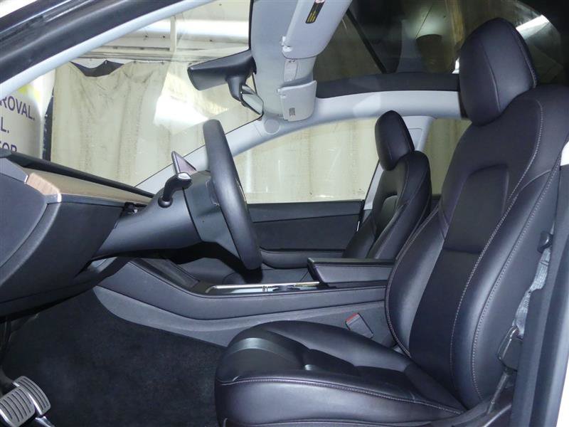 Used 2022 Tesla Model Y Performance AWD/4WD image 19