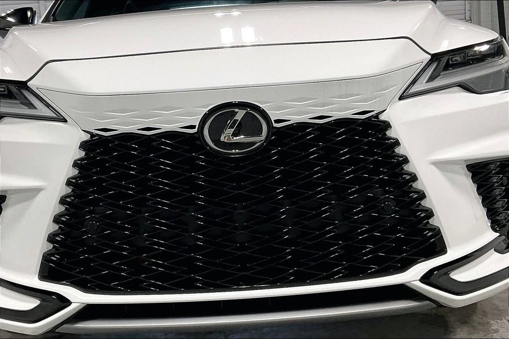 Used 2023 Lexus RX 500h F Sport w/ Accessory Package (2T) AWD/4WD image 35