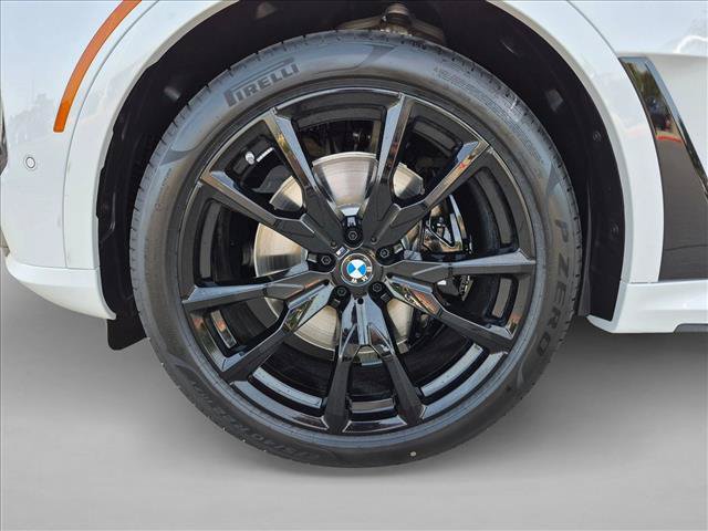 Used 2027 BMW X7 M60i AWD/4WD image 10