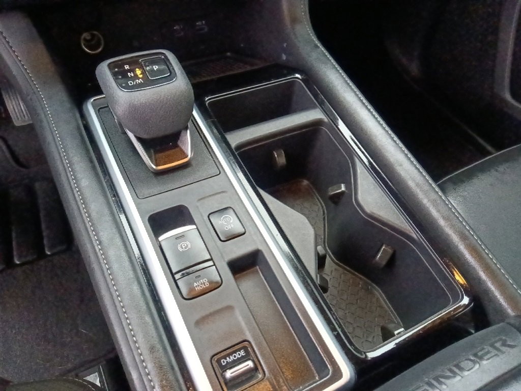 Used 2025 Nissan Pathfinder SL w/ SL Premium Package image 24