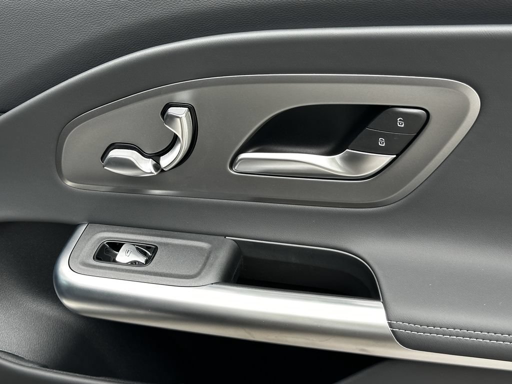 New 2026 Mercedes-Benz CLA 250+ image 17