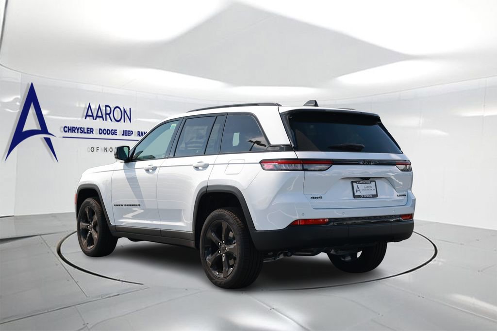 New 2025 Jeep Grand Cherokee Limited w/ Black Appearance Package image 2