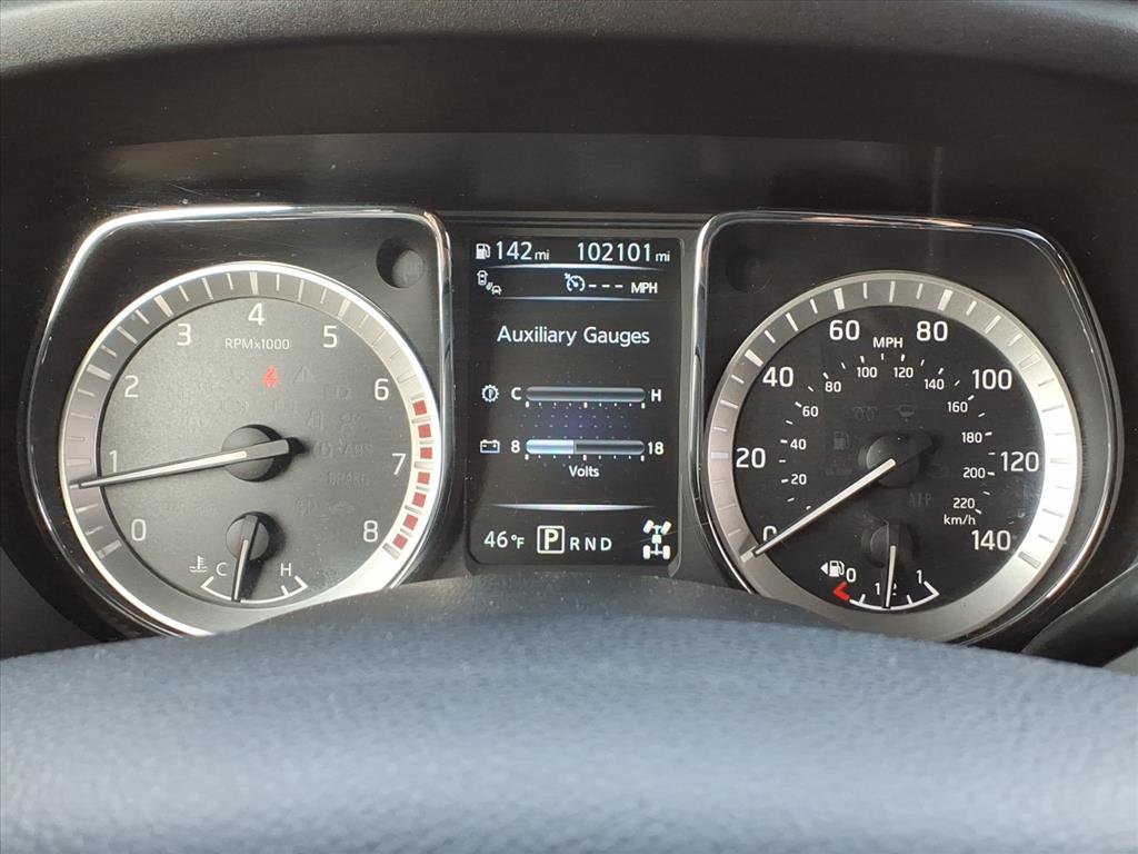 Used 2018 Nissan Titan SV w/ SV Convenience Package image 19