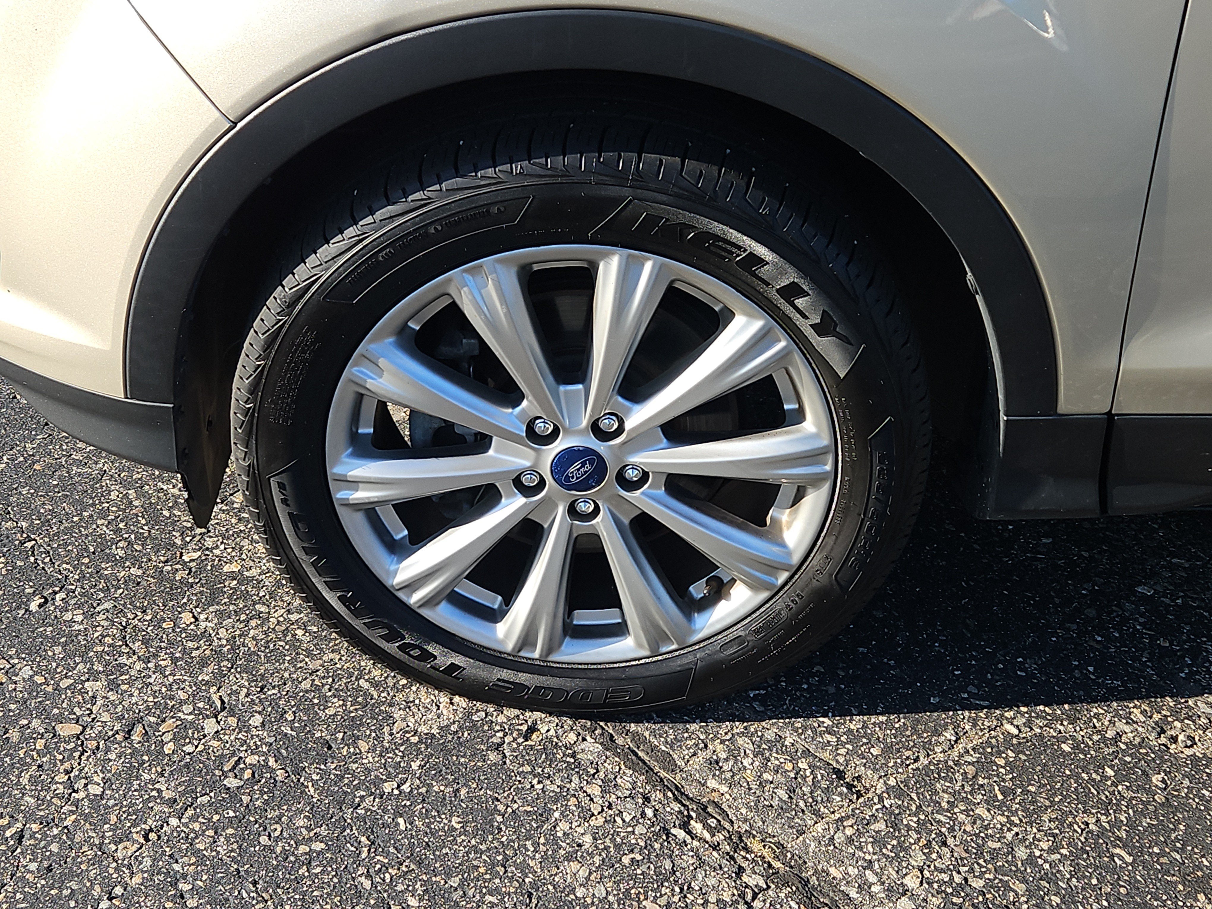 Used 2017 Ford Escape Titanium AWD/4WD image 27