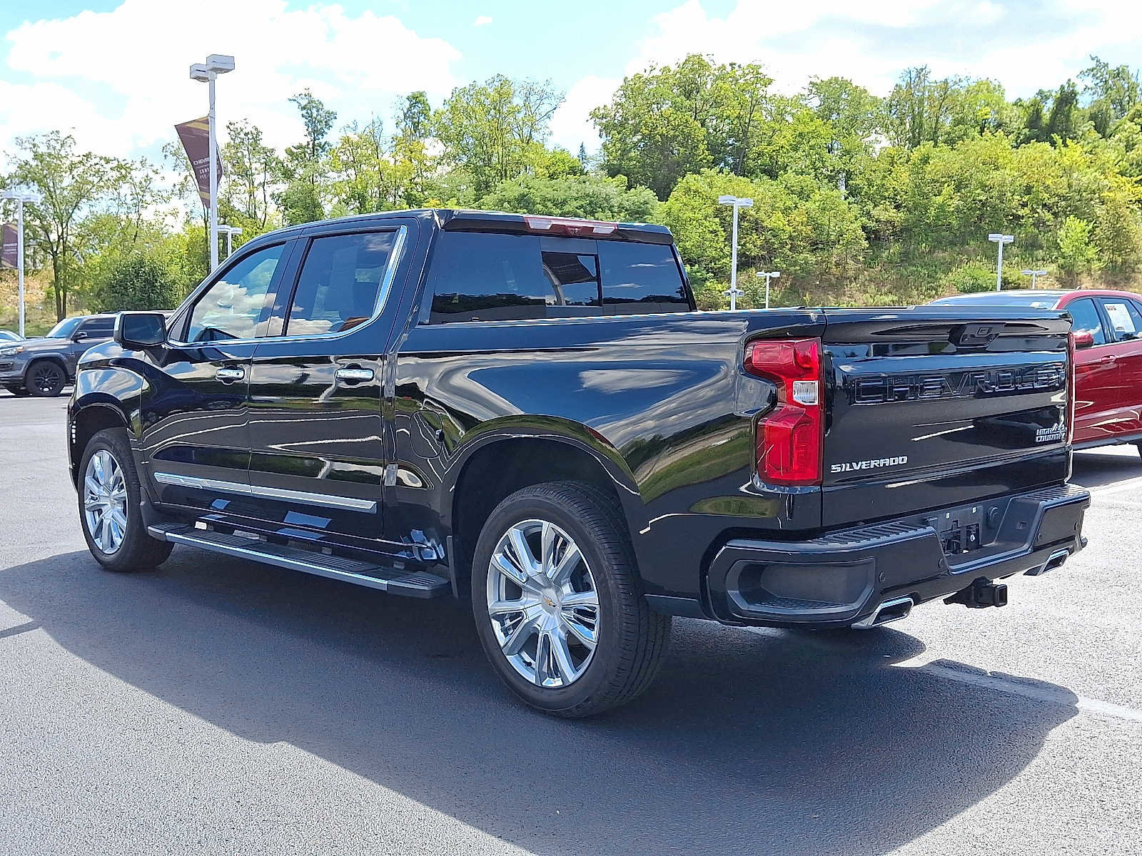Used 2023 Chevrolet Silverado 1500 High Country w/ Technology Package image 5