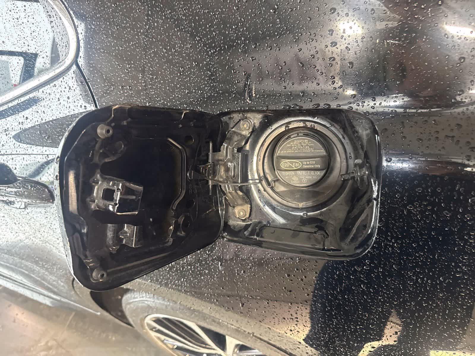 Used 2018 Toyota Camry SE FWD image 11