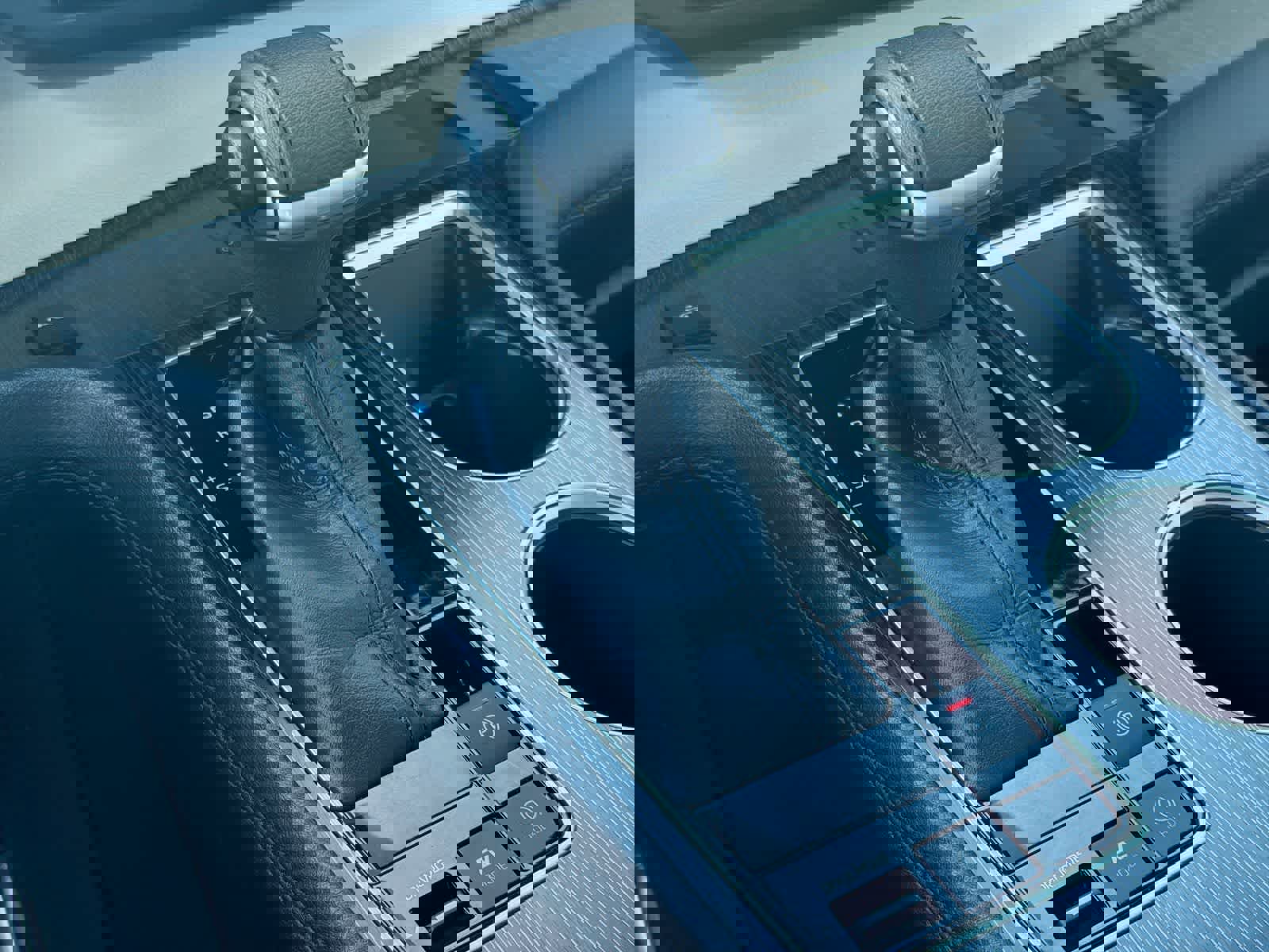 Used 2022 Toyota Sienna Platinum image 35