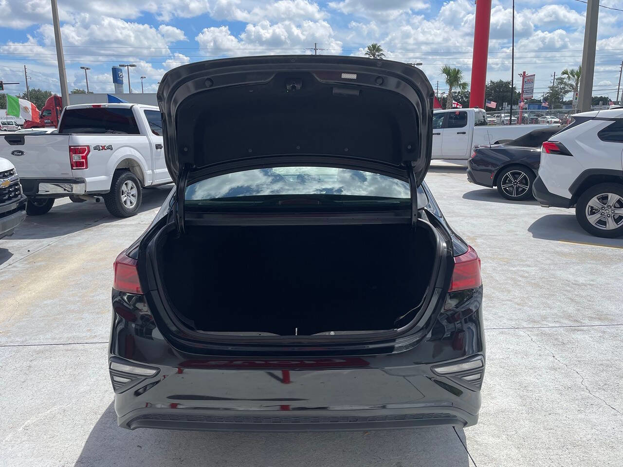 Used 2020 Kia Forte Sedan FWD image 12