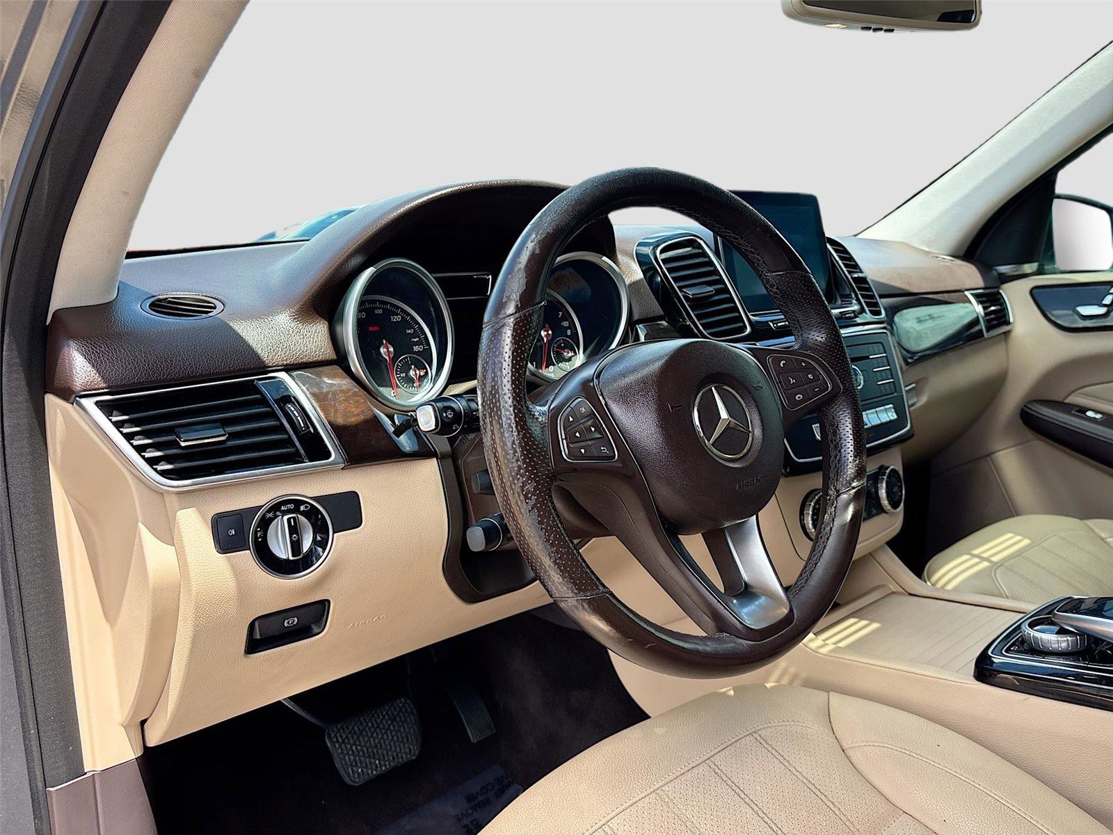 Used 2017 Mercedes-Benz GLE 350 w/ Premium 1 Package image 10