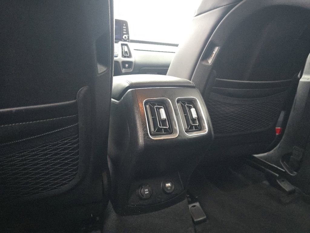 Used 2022 Kia Sorento S image 24