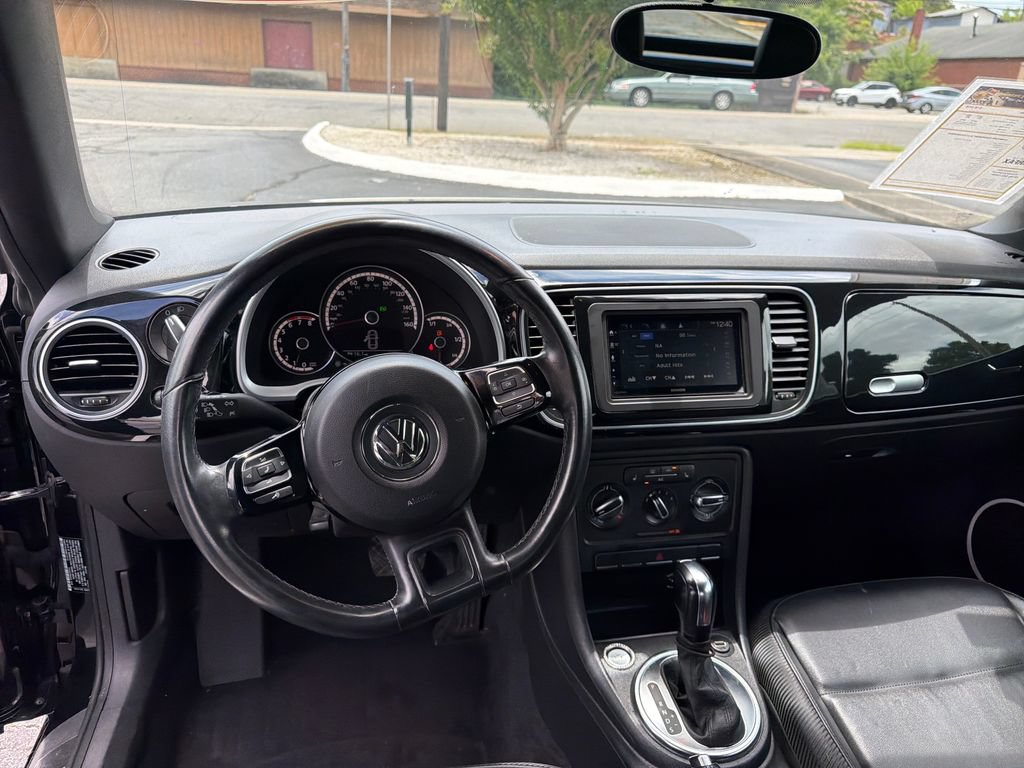 Used 2013 Volkswagen Beetle 2.5 FWD image 24