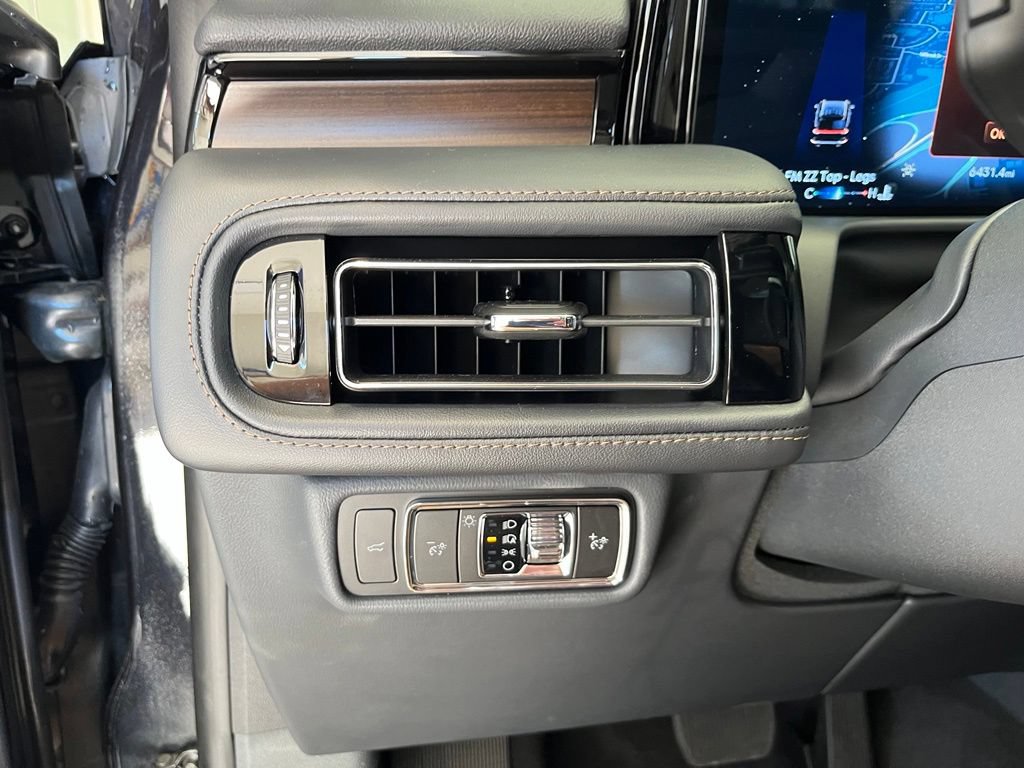 Used 2026 Lincoln Aviator Reserve AWD/4WD image 54