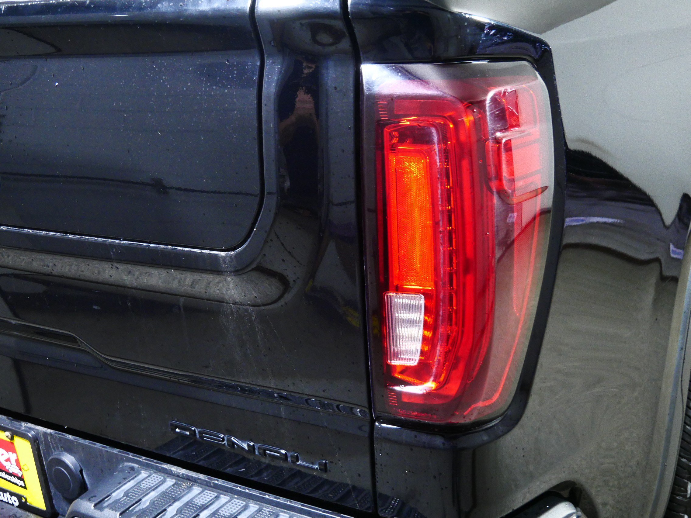 Used 2022 GMC Sierra 1500 Denali AWD/4WD image 17