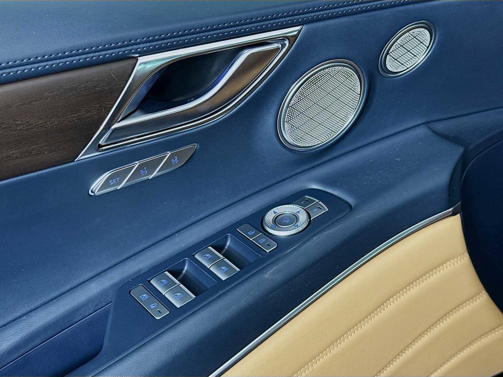 Used 2023 Genesis GV80 2.5T w/ Prestige Package image 20