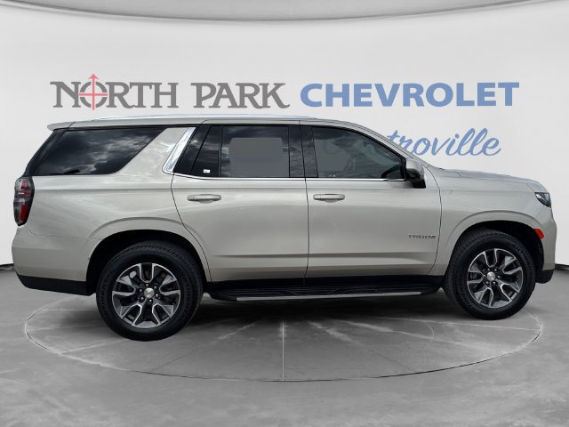 Used 2021 Chevrolet Tahoe LT w/ LT Signature Plus Package RWD image 2