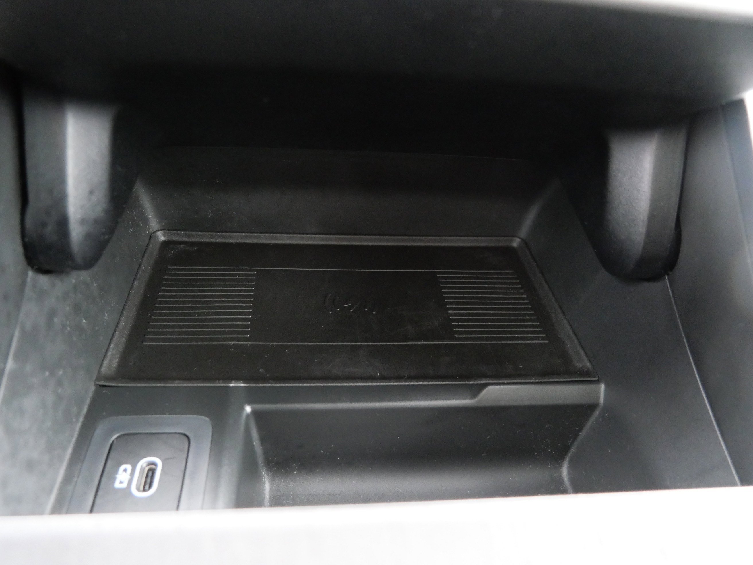 Certified 2026 Land Rover Range Rover Velar S AWD/4WD image 23