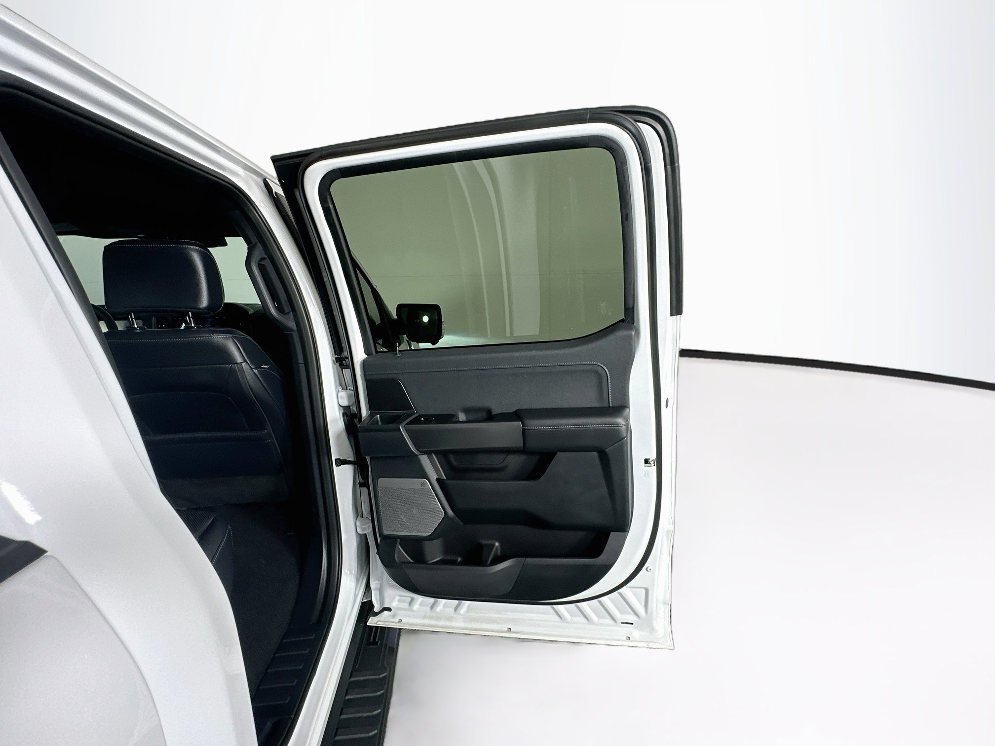 Used 2026 Ford F150 Lariat AWD/4WD image 29