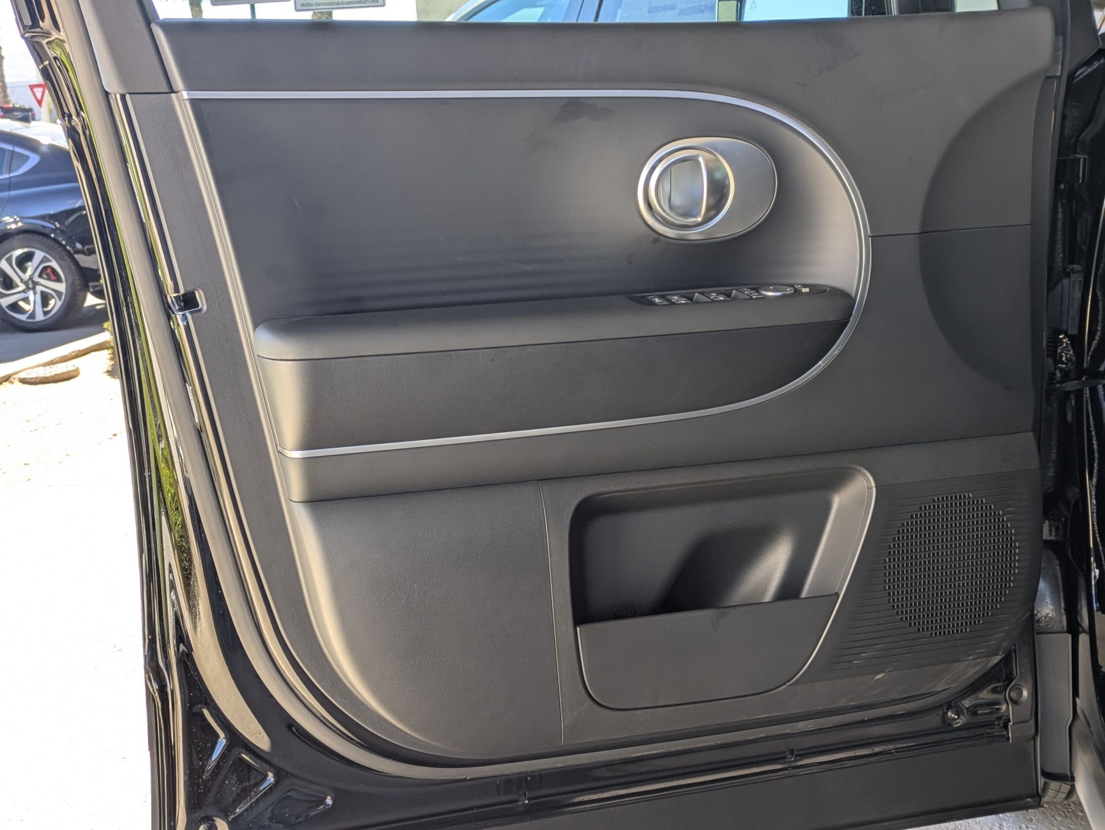 New 2026 Hyundai Ioniq 9 S image 12